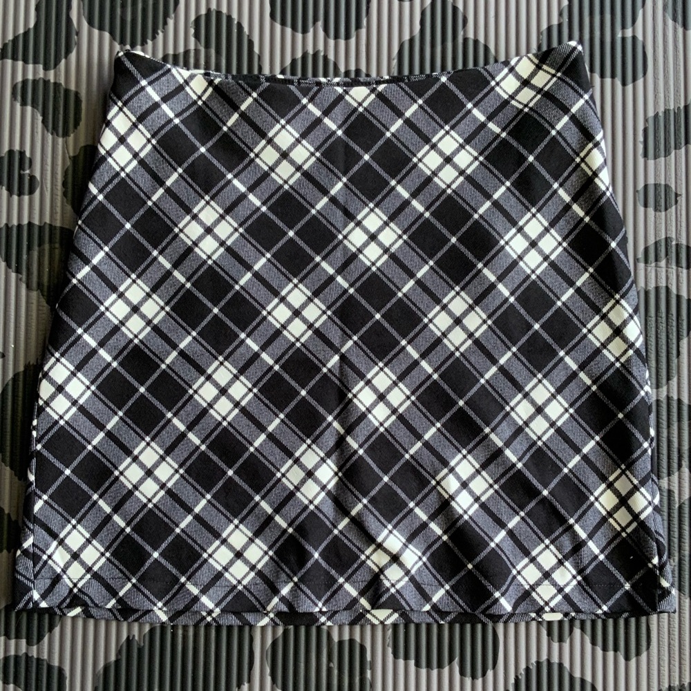 SHEIN (Never Worn) Plaid Print Skirt